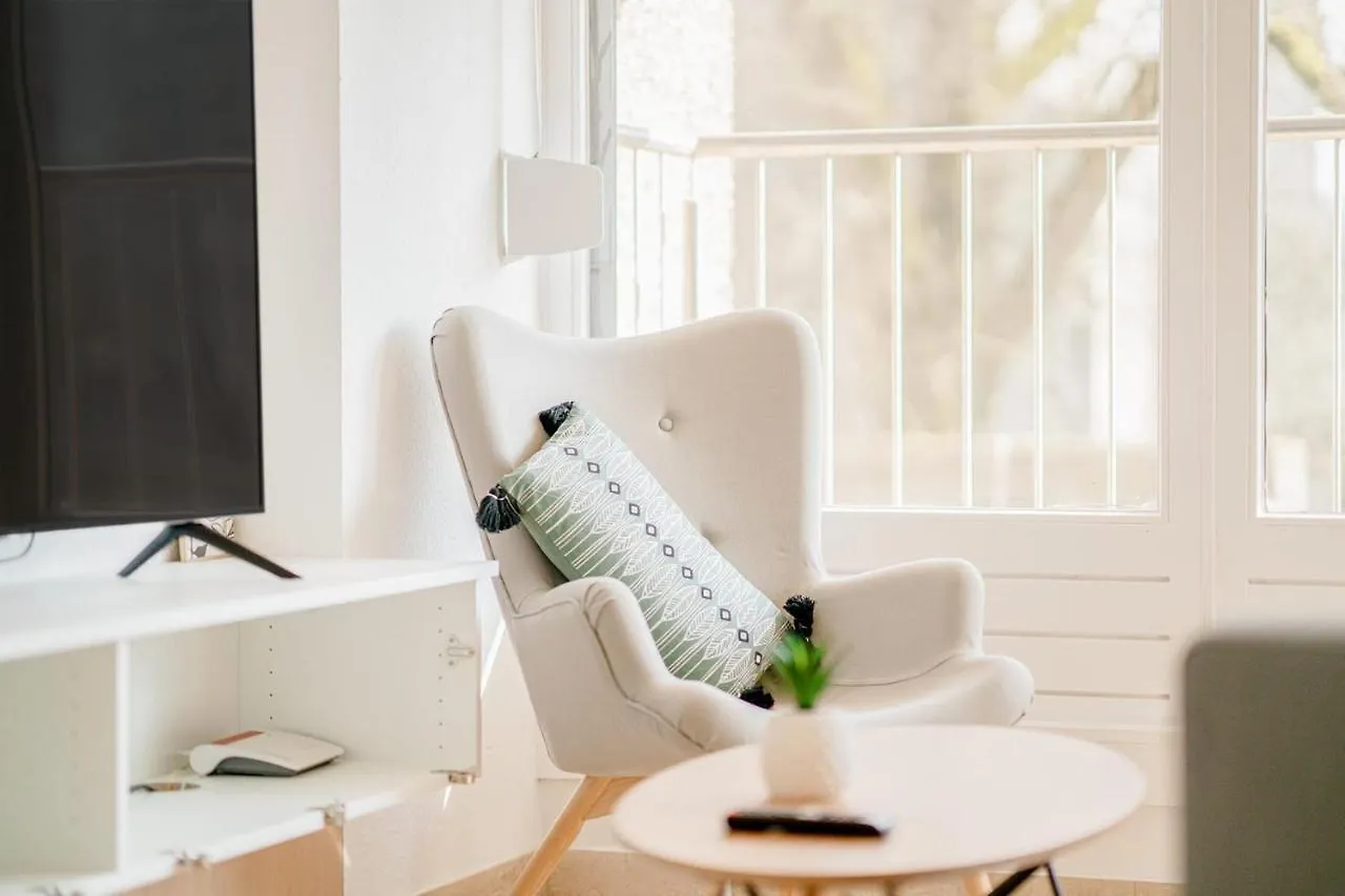 Apartamento Stylish Minimalism In Kirchberg 1 Bus Stop To Lux City Cntr Luxemburgo Luxemburgo